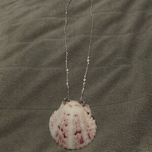 Elegant Silver and Pink Shell Pendant Necklace